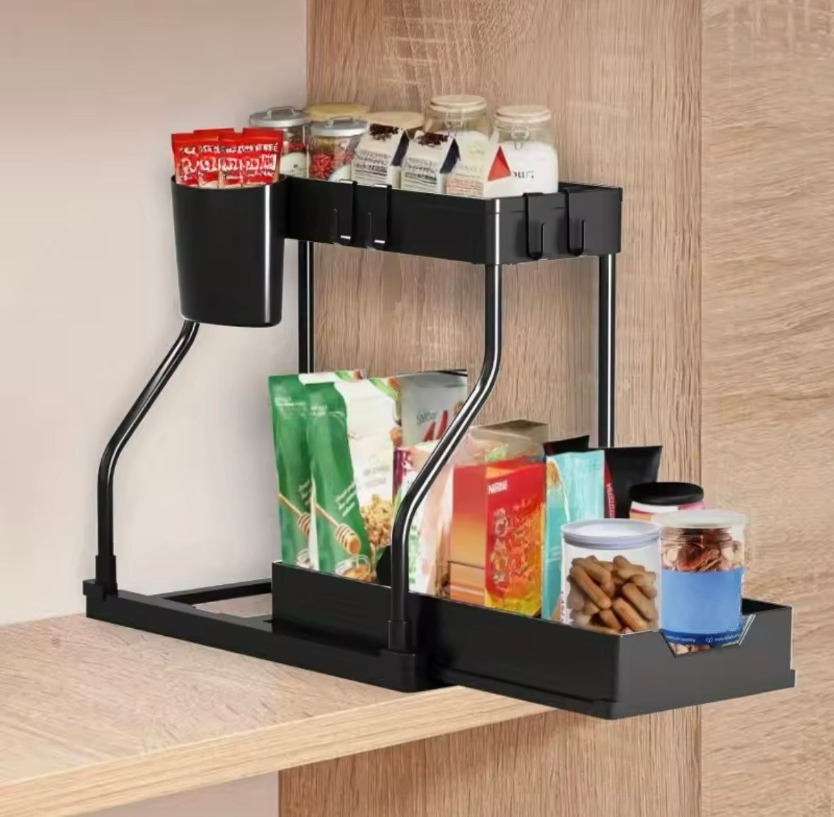 מגירה נפתחת מתחת לכיור – פתרון אחסון חכם למטבח